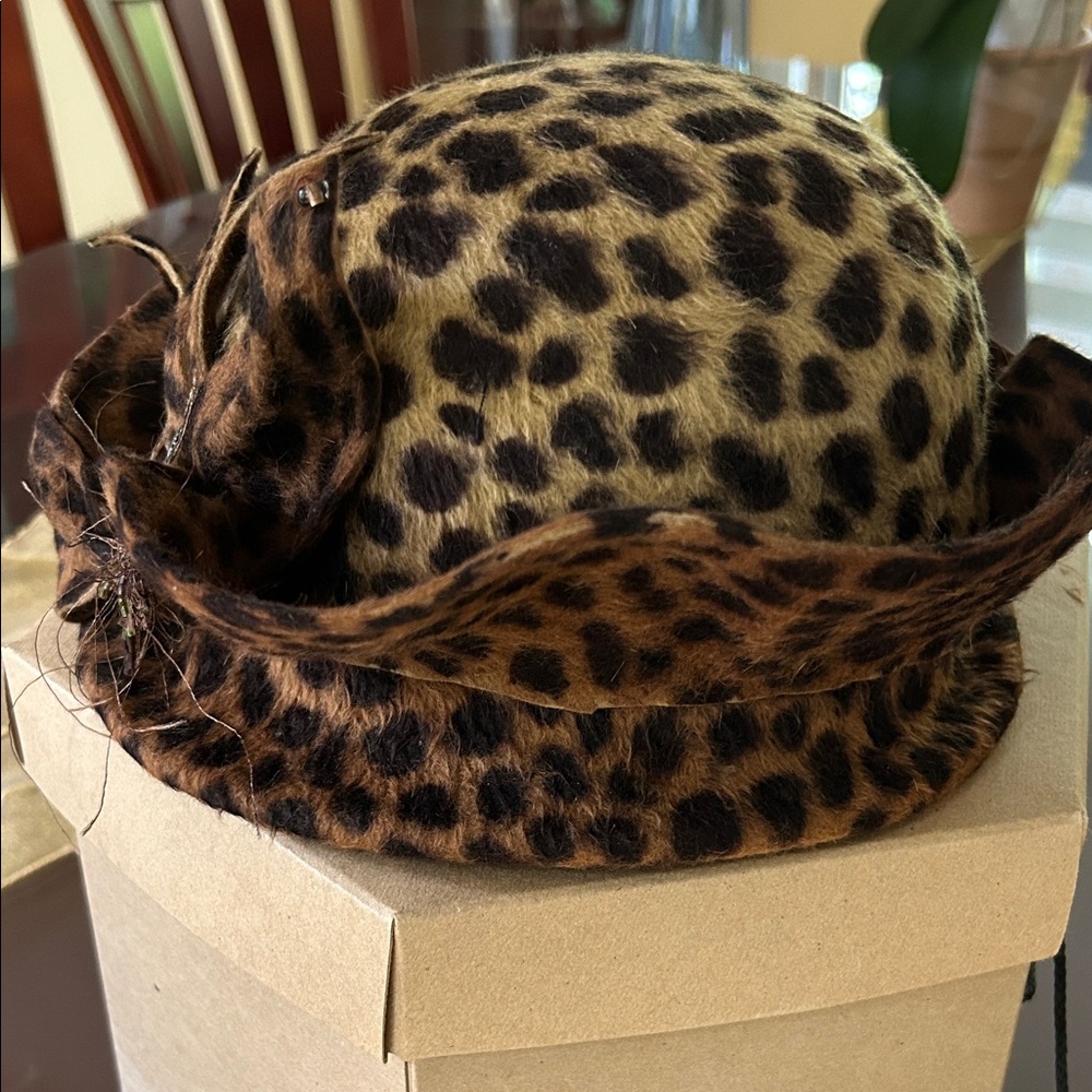 Leopard Print Felt Cloche Hat - Brown